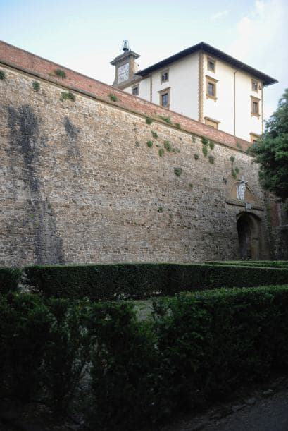 En un principio los tortolitos apuntaron muy alto, deseaban que su unión fuera en el Palacio de Versalles.Vota aquí por los nominados a Premios Juventud