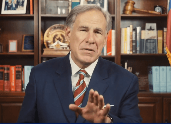 Abbott defiende el uso obligatorio de mascarillas en Texas en la convención estatal republicana