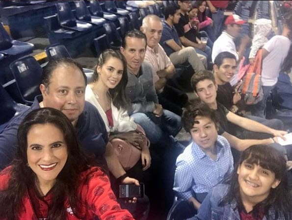 En 2014 el actor admitió que no llevaba buena relación con Ludwika desde su divorcio.