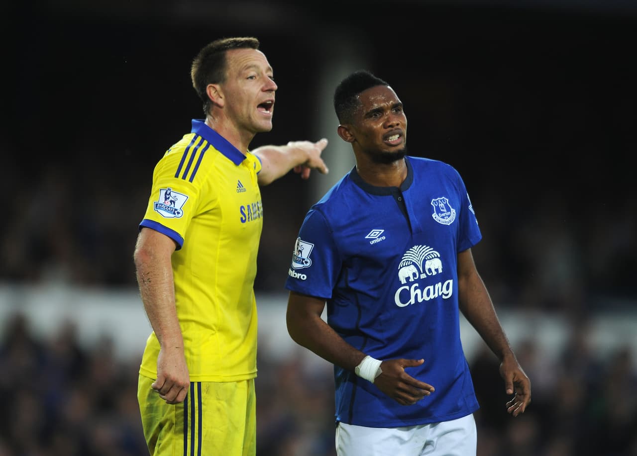 Tras disputar sólo 35 partidos con el Chelsea, Eto'o recaló en el Everton, aunque apenas duró seis meses porque volvió a Italia.