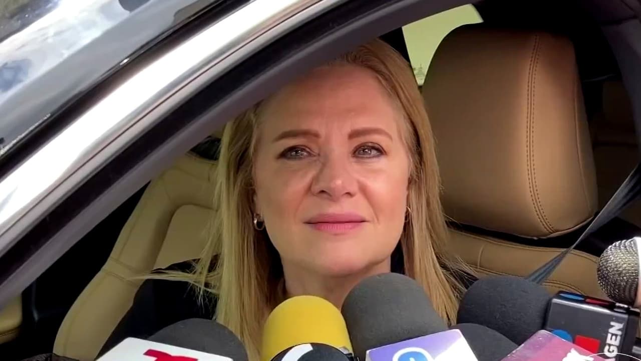 Erika Buenfil recuerda los ataques que pusieron fin a su sueño de cantante