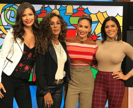 Puras chicas guapas en esta foto... Con esta imagen despedimos esta mañana en Despierta América.