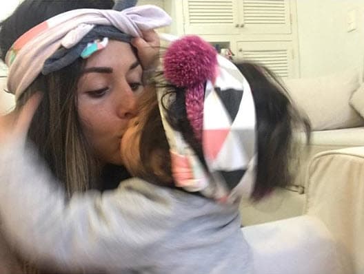 Además, la utilizó para hacer tinturas medicinales para la pequeña Lúa: "De esa misma placenta te pueden hacer tinturitas para el bebé, que son buenísimas, se hace una tintura también para el cordón umbilical del bebé, para que se caiga más pronto y se caiga bien".