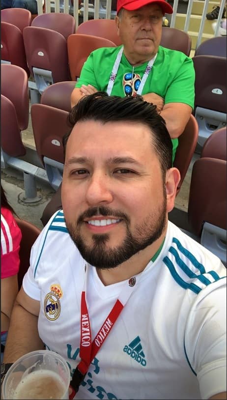 Roberto Tapia presumió en redes que era un gran seguidor de Cristiano Ronaldo y hasta ha asistido al estadio para ver a Portugal con su jersey del equipo Real Madrid.
