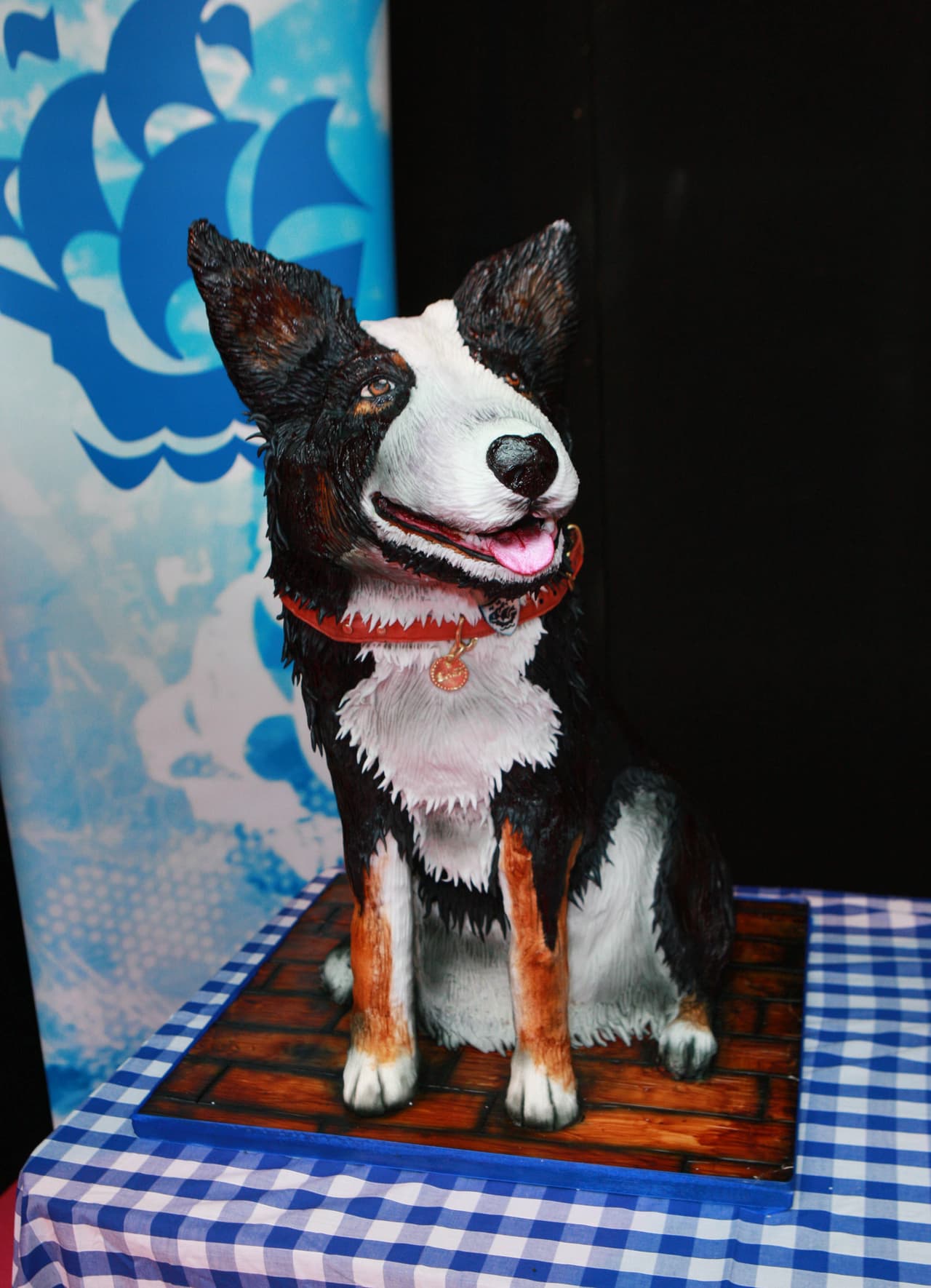 La competencia de pasteles mundial, Cake International, exhibió pasteles que llevan la decoración culinaria a lugares inesperados, con repostería en forma de personajes de películas, pájaros, perros y hasta un bebé. El show se llevará a cabo del 17 al 19 de marzo en Birmingham, Inglaterra.