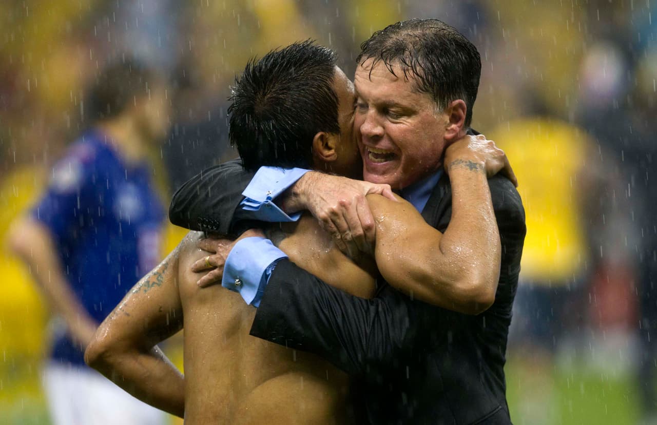 Ricardo Peláez había hecho una estupenda dupla con Miguel Herrera que había cambiado la mentalidad del club y poco a poco lo regresaba a la grandeza que le corresponde.