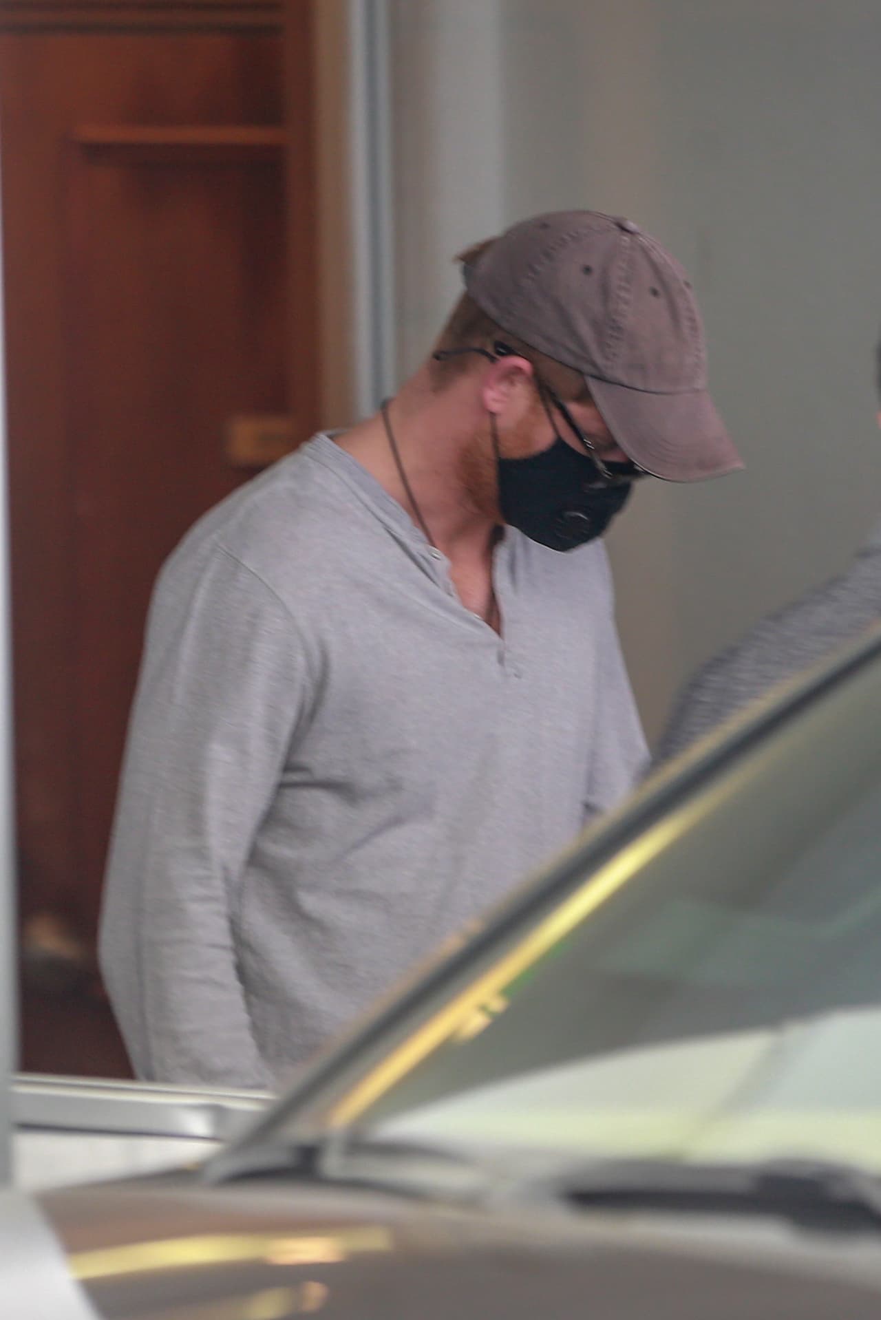 Han sido pocas ocasiones en las que Harry ha sido 
<b>visto públicamente</b> desde su llegada a Los Ángeles. A continuación mencionamos algunas de ellas.
<br>