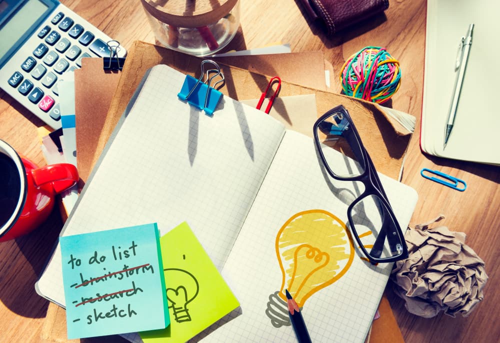 Vibras en el período de las actividades creativas, ha llegado tu ciclo de desarrollar tu talento. En marzo, con Mercurio retrógrado pueden presentarse algunas demoras. Ten paciencia porque no todo suele suceder siempre como lo planeamos, pero si sabes adaptarte a las circunstancias verás como algo negativo en tu trabajo se transforma en una situación feliz a la cual le podrás sacar jugo y provecho futuro. Durante el ciclo de los eclipses de julio utiliza tu mente inquisitiva de manera creativa, no coaccionando a los demás.
<br>