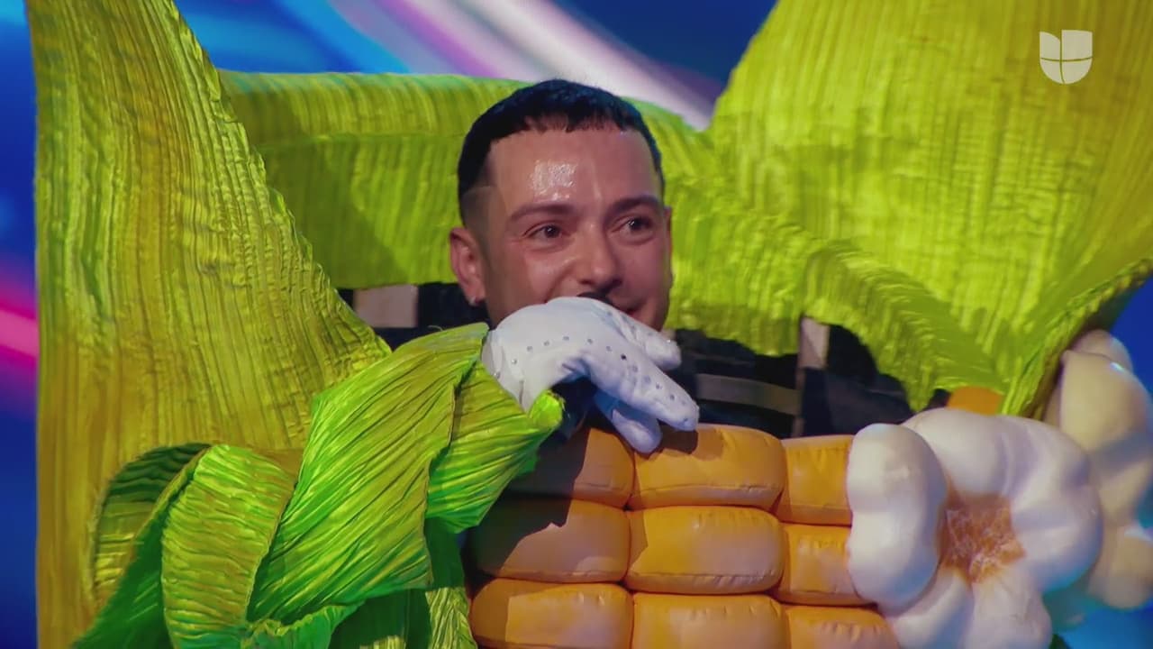 Ninguno de los investigadores descubrió que el cantante y exvocalista de los Kumbia Kings, Pee Wee, fue quien dio vida a Cornelio.