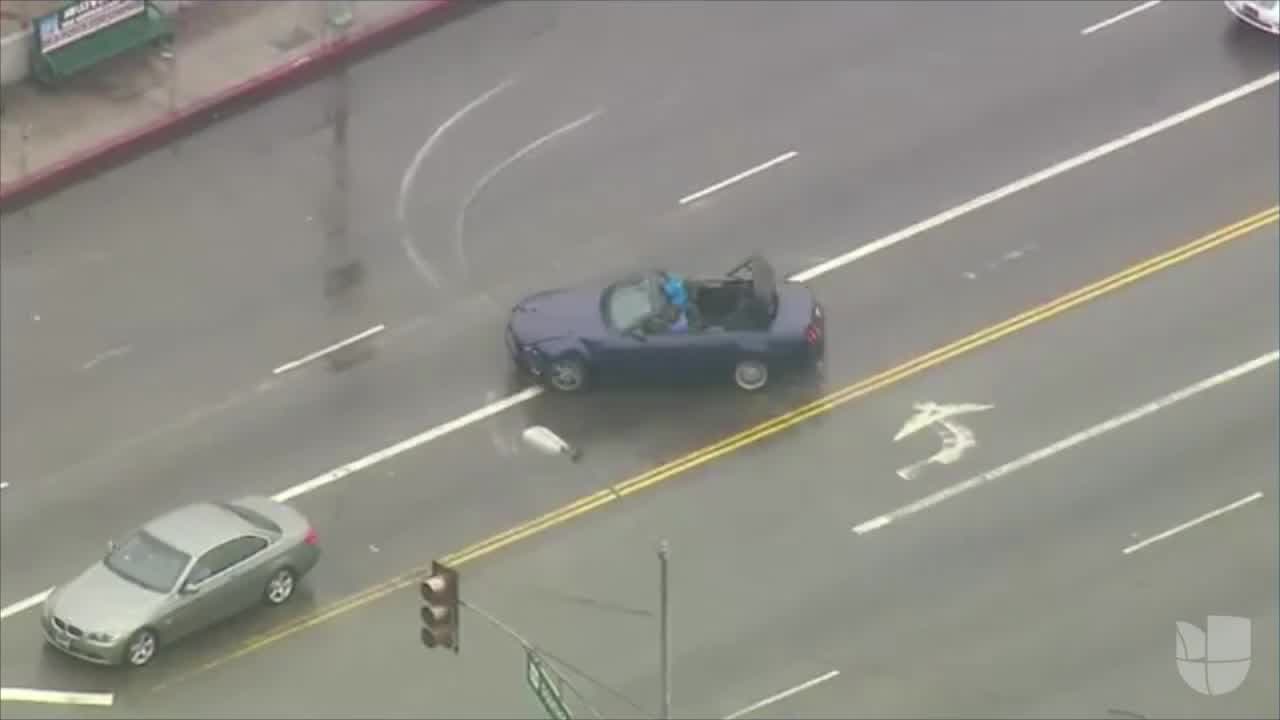 Sospechosos terminan una larga persecución por Los Ángeles tomándose "selfies"