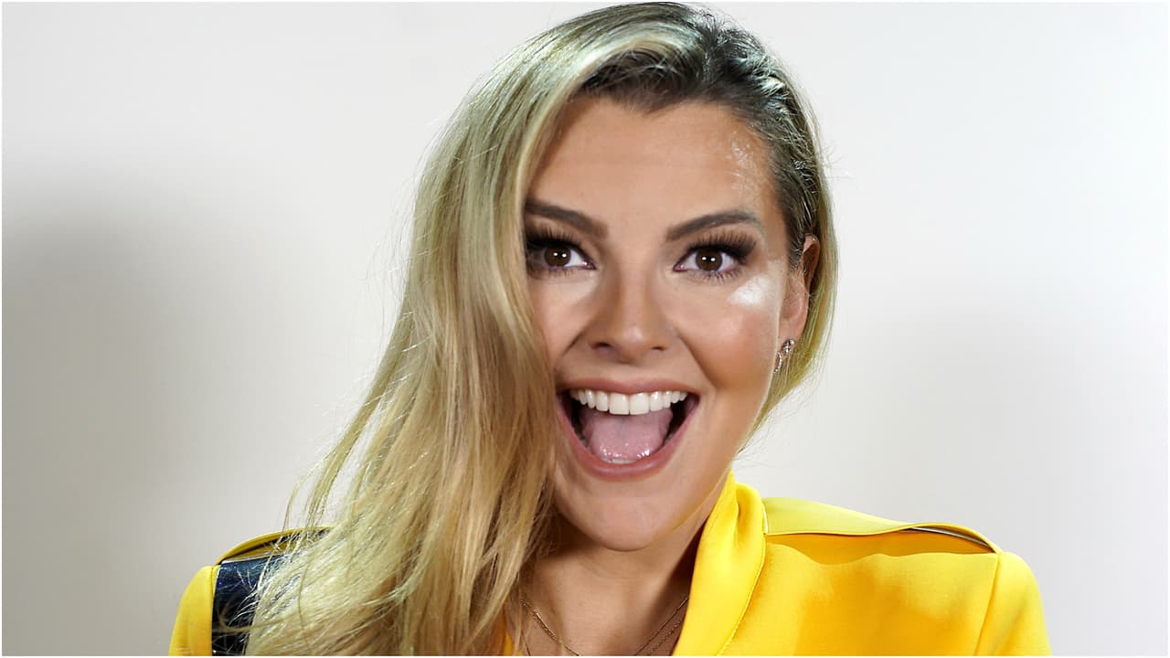 Este lunes 8 de febrero, el empresario mexicano fue entrevistado para Sale el sol, sobre el estatus de su relación con la actriz y cantante.