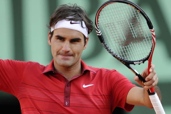 4. ROGER FEDERER- Con 10 importantes marcas respaldándolo, entre ellas Nike, Credit Suisse, Rolex y Wilson, este jugador de tenis también llega este ranking por los $47 millones que gana anualmente.