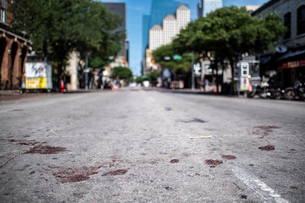 Otra de las ciudades que han registrado su número más alto de homicidios es 
<b>Austin, en Texas. </b>Con 
<b>60 crímenes </b>de este tipo a fecha de septiembre, rompió su récord desde 1984
<b>. </b>Uno de los eventos más traumáticos de este año ocurrió en pleno centro de la ciudad: fue el tiroteo del 12 de junio, en el que murió una persona y 14 resultaron heridas.