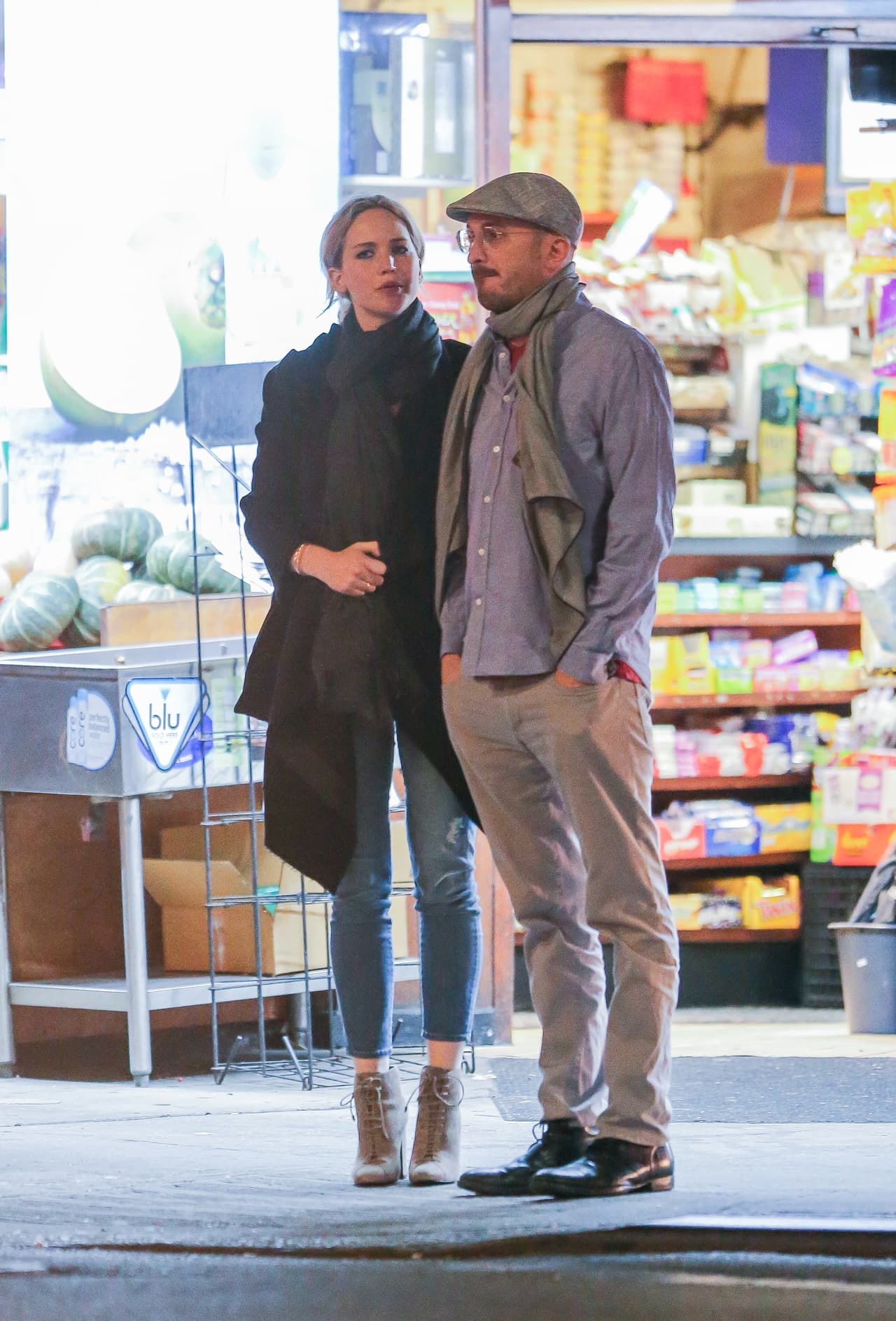 Jen ya no oculta su relación.