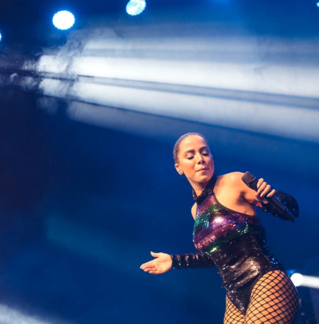 Y ese día llegó. Ahora
<b> </b>la cantante, cuyo nombre verdadero es Larissa de Macedo Machado, 
<b>está nominada a cuatro premios</b>, entre ellos el de Artista social del año, por la cercanía que mantiene con sus fans en las redes sociales.
<br>