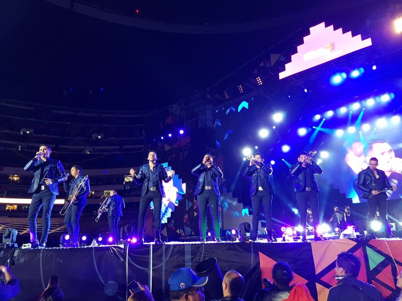 Otra de las bandas consentidas que no podían faltar, fue Los Recoditos, quienes atraviesan por un gran momento en su carrera.