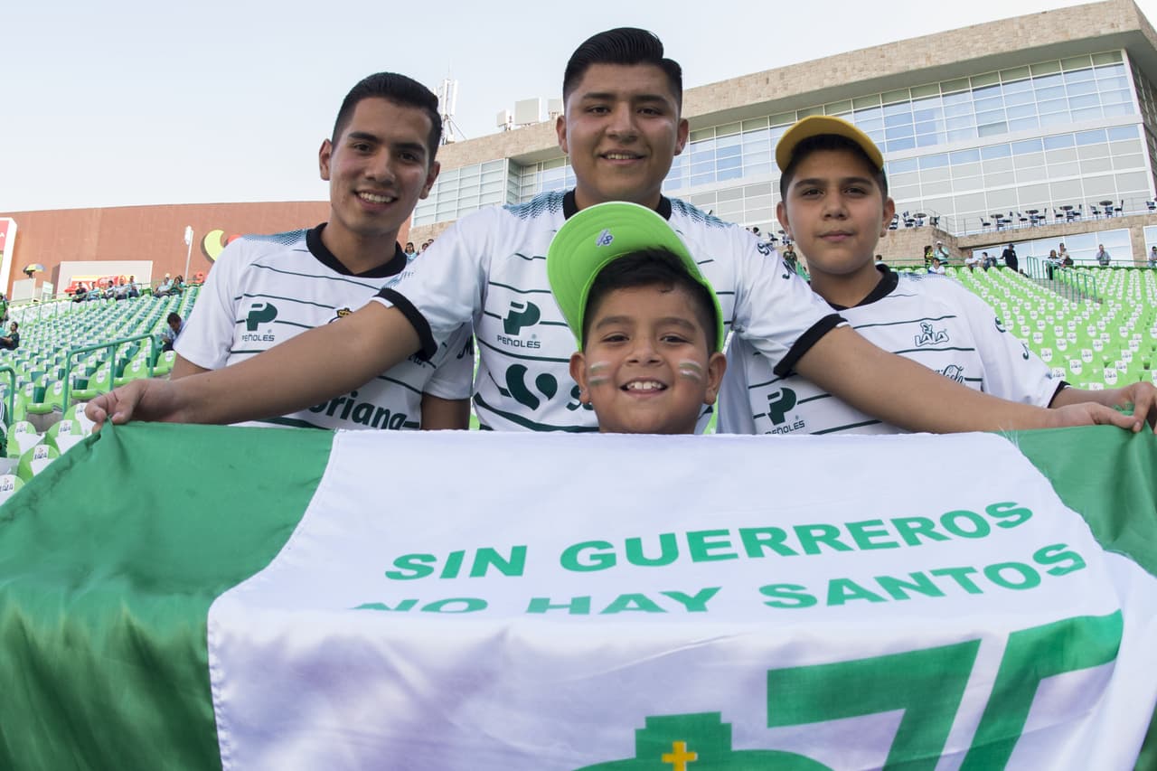 Los fanáticos del Santos Laguna quieren ser un jugador más en la final de su equipo en Torreón contra Toluca, en el juego de ida de la definición del Clausura 2018.