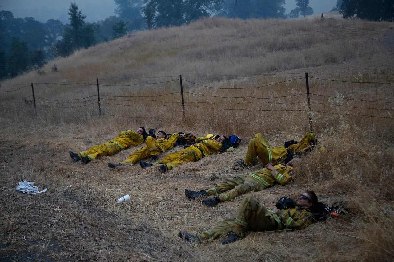 El incendio Valley ha provocado el desalojo de cientos y ha consumido 50,000 acres de terreno.