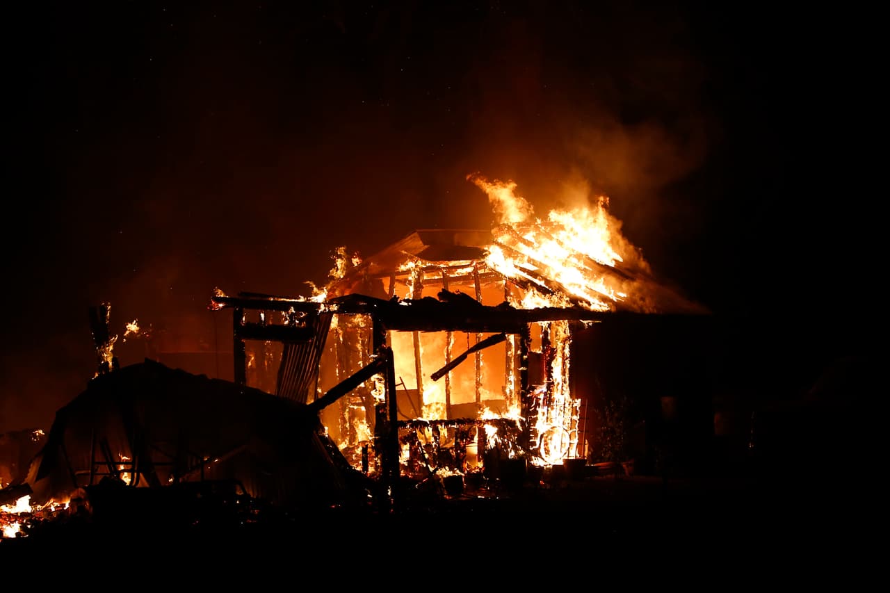 Incendio Valley se acerca a Geyserville y Healdsburg