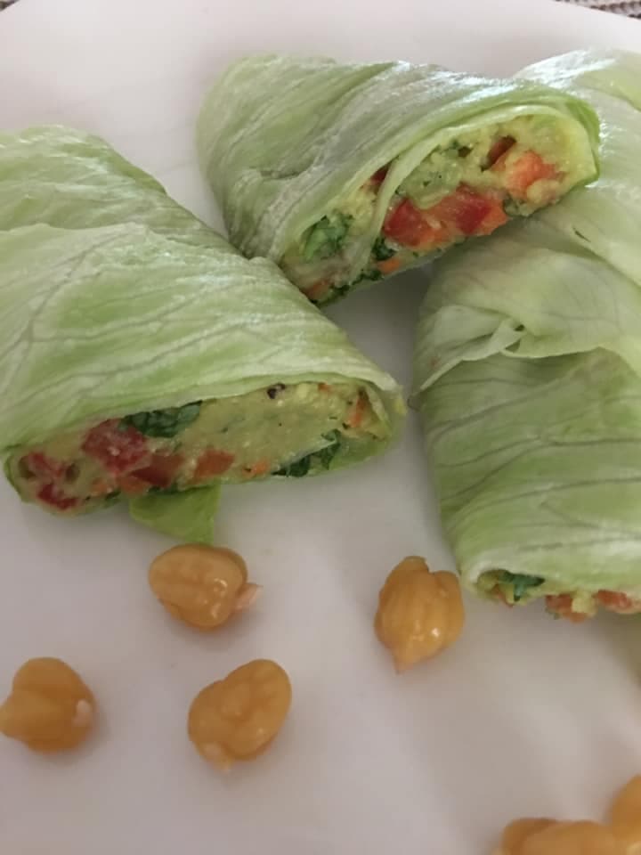 <a href="https://www.univision.com/noticias/reto-28/wrap-de-garbanzos-y-aguacate-en-hojas-de-lechuga-reto-28?234=" target="_blank">Este envuelto de lechuga relleno de garbanzos,</a> aguacate y vegetales es el almuerzo ideal: súper nutritivo y ligero.