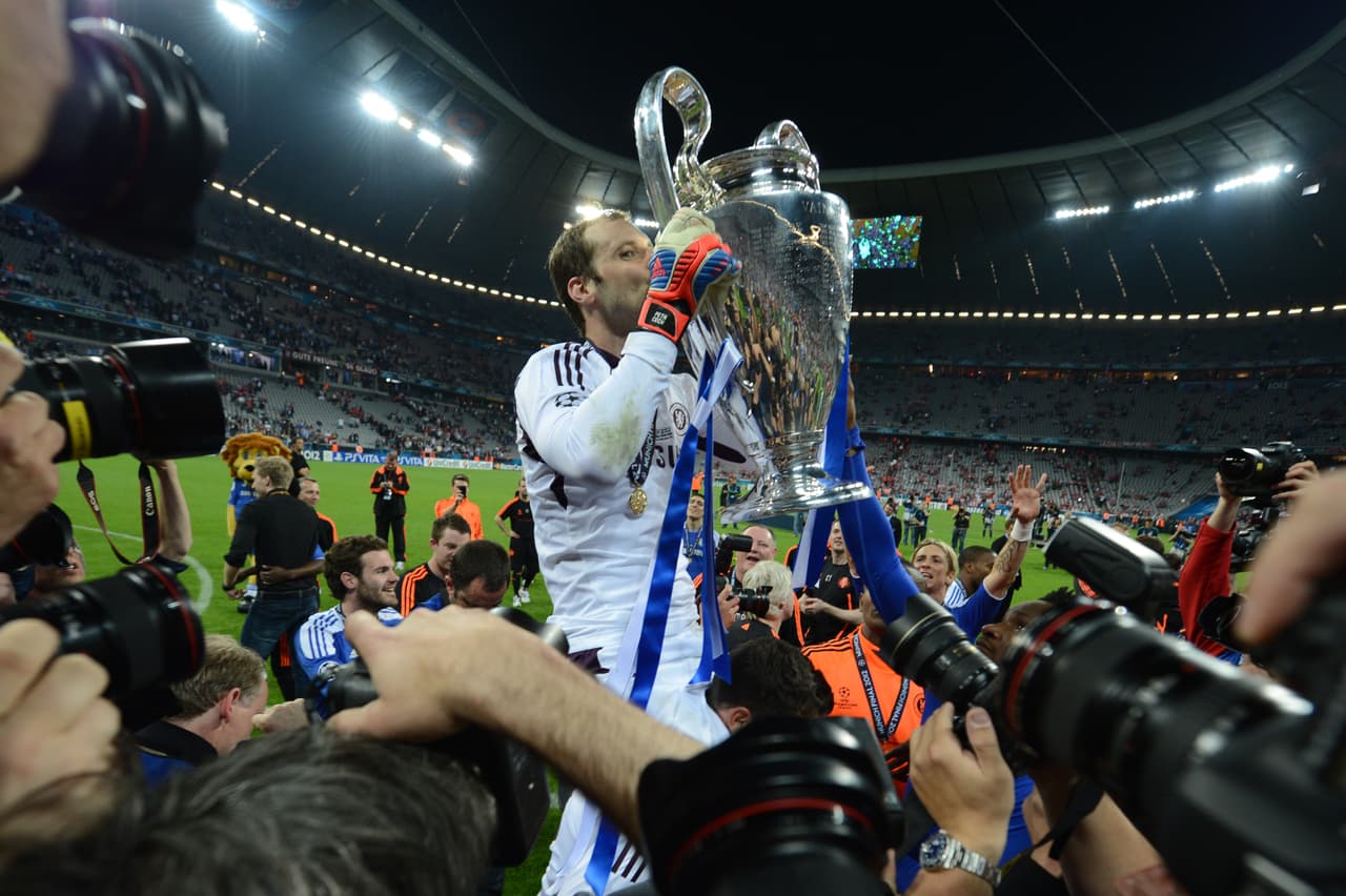 El palmarés de Petr Cech cuanta con una UEFA Champions League, aquella ganada en la temporada 2011/12 al Bayern Múnich.