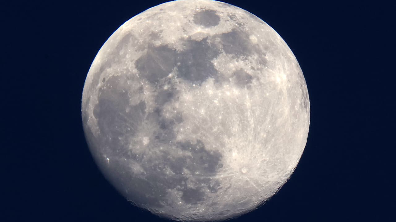 ¿El encogimiento de la luna provoca terremotos en su superficie?