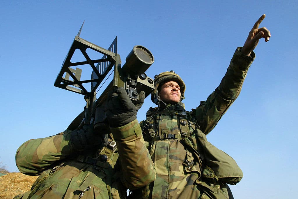 The White House is also sending 800 Stinger anti-aircraft systems to Ukraine. The Stinger is highly effective at short range against low-flying helicopters and aircarft and has been in use since the early 1980s. In this photo: US soldiers aim a Stinger missile launcher during a military exercise on February 27, 2004 in Yeonchun, South Korea.