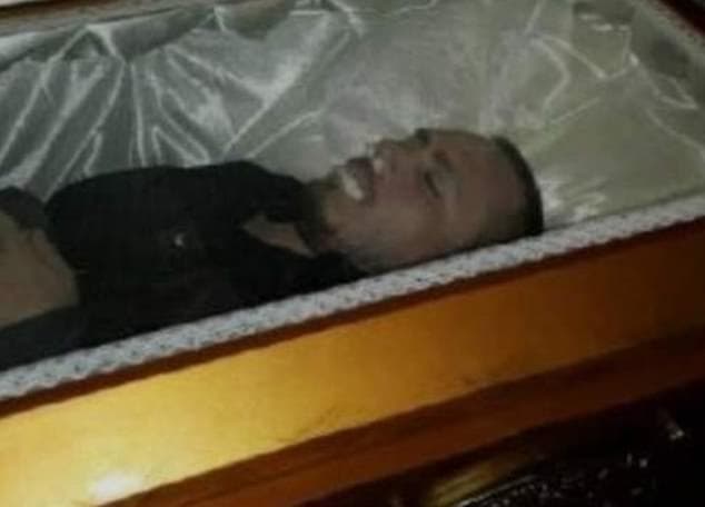 El narcotraficante intentó evadir a las autoridades hondureñas en 2015 cuando inventó su propia muerte a través de un velorio falso, incluso con fotos de él en su ataúd.