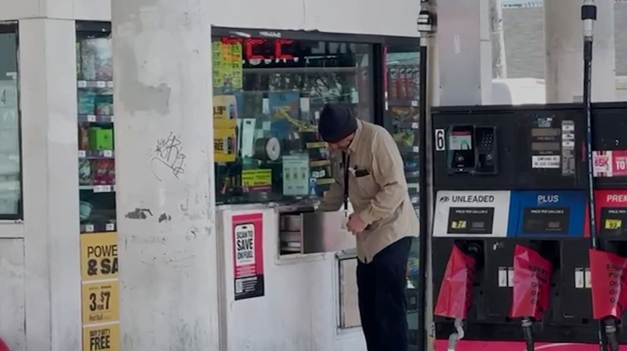 Hispanos en Filadelfia se ‘aprietan el cinturón’ tras aumento de costos por la guerra en Irán