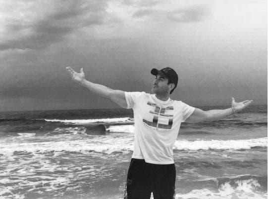 Le gustan mucho los niños, por eso quiere tener hijos, adora a sus 10 sobrinos.