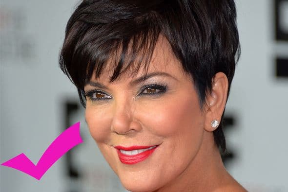 La matriarca de las Kardashian se ha conservado muy guapa a lo largo de cinco décadas. Más videos de Chismes aquí.