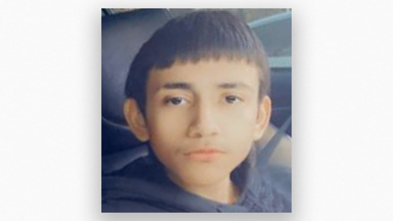 "Adam Toledo fue asesinado debido a la conducta irracional de un policía de Chicago", denuncia abogado