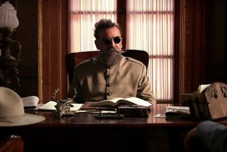 Además se realizaron escenas en edificios emblemáticos de la Ciudad de México como El Palacio Nacional y El Palacio De Bellas Artes, y en aquellos lugares que Porfirio Díaz soñó convertir en una ciudad parisina.