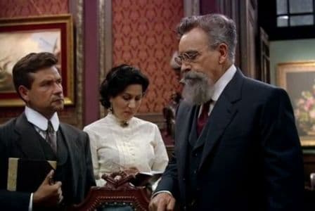 Damas ilustres como María del Carmen Serdán o Carmen Romero cambiaron el rumbo de la historia.