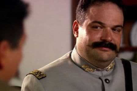 La historia es narrada comprendiendo el periodo entre los años de 1910 y 1928.