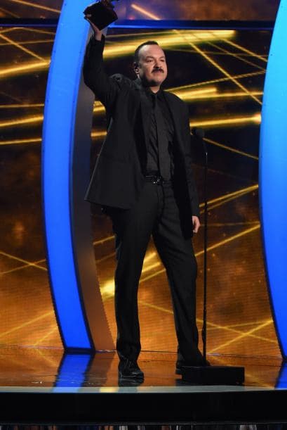 Con su disco 'Lástima que sean ajenas', Pepe Aguilar se llevó su Latin GRAMMY.