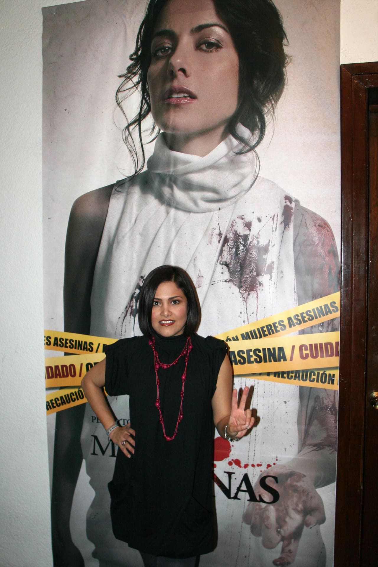 <b>Vanessa Bauche</b> no sólo participa en '
<b><a href="http://www.univision.com/novelas/la-doble-vida-de-estela-carrillo">La doble vida de Estela Carrillo</a></b>', pues a partir de este 27 de junio, la podrás ver en '
<b><a href="http://www.univision.com/series/rosario-tijeras">Rosario tijeras</a></b>', interpretando a la mamá de la misma 'Rosario'.