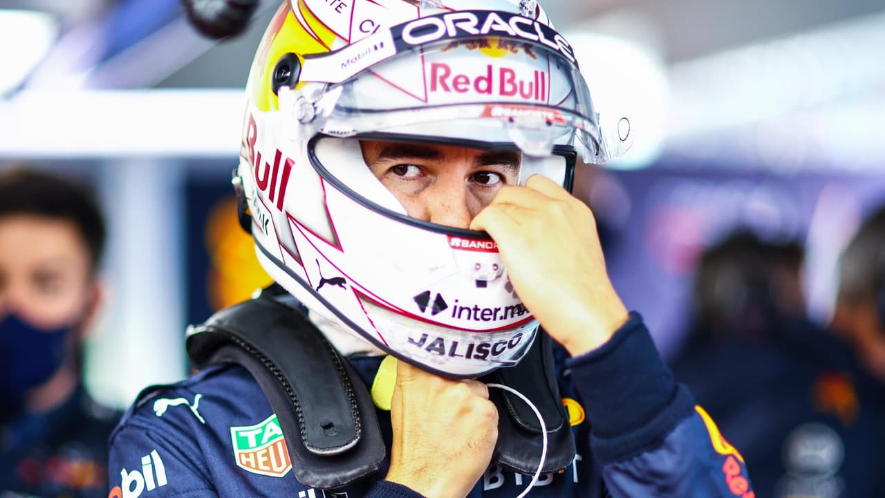 ‘Checo’ Pérez va a la lucha libre en Guadalajara