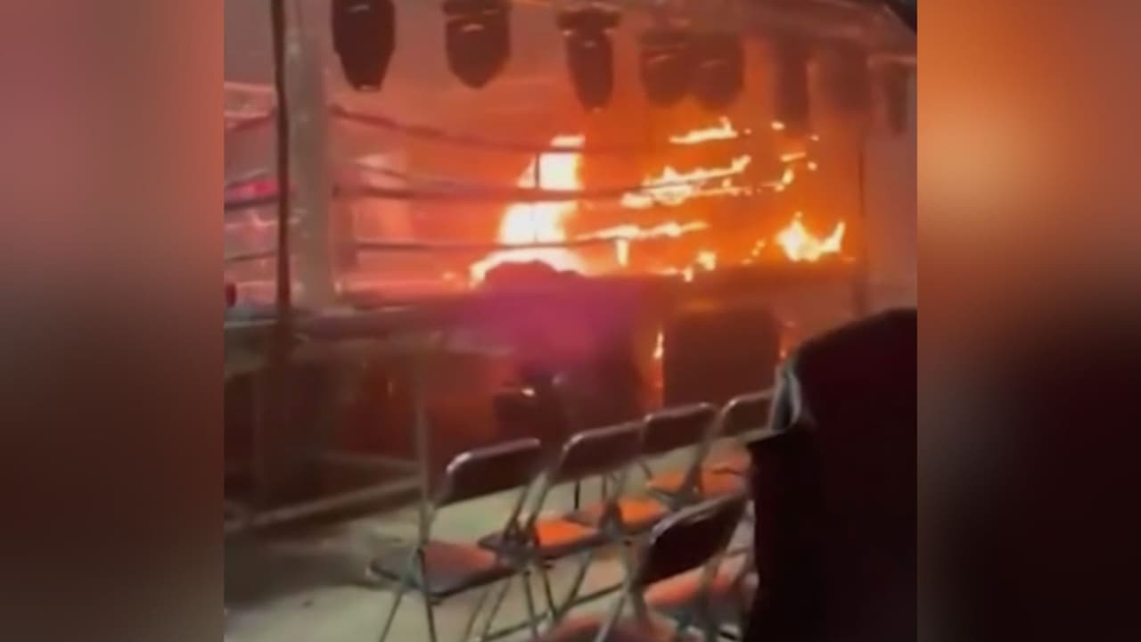 Un grupo armado realizó disparos y quemó un ring de box durante un evento de creadores de contenido en México