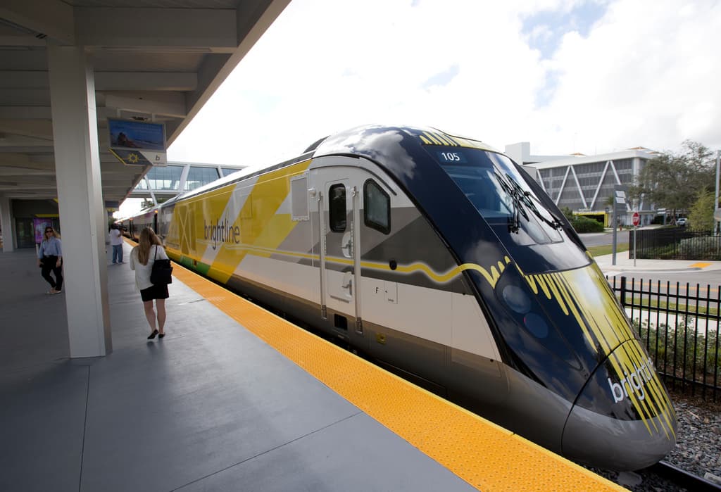 Brightline entra en proceso de bancarrota: ¿seguirán operando los trenes en Florida?