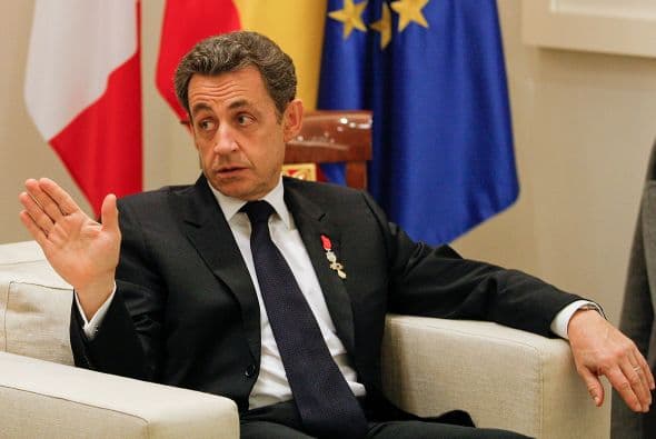 Sin embargo, Francia recibió el mismo lunes una pequeña muestra de apoyo de parte de la agencia Moody's, que anunció que mantiene la valoración máxima a la calidad crediticia de Francia, de AAA, y mantuvo además el panorama de Francia como estable.