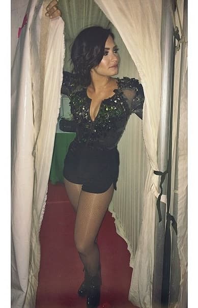 Demi asegura que es muy feliz y que aprendió a aceptarse tal cual es.