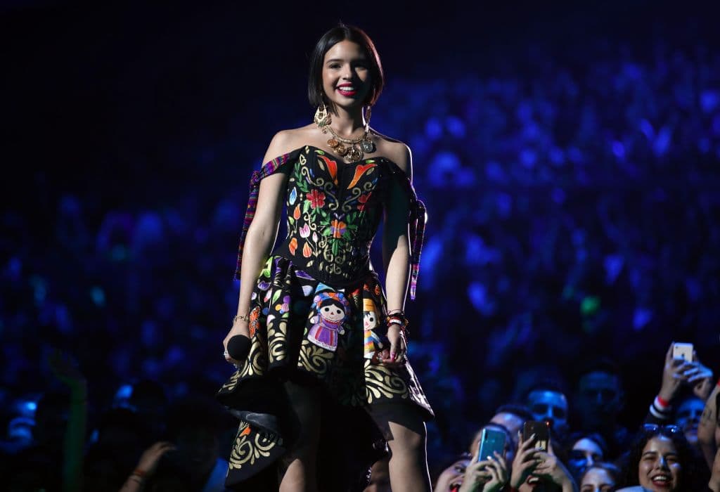 <b><a href="https://www.univision.com/temas/angela-aguilar">Ángela Aguilar estuvo en medio de la polémica este fin de semana</a></b>, luego de su interpretación del Himno Nacional mexicano, que fue considerada muy "lenta".