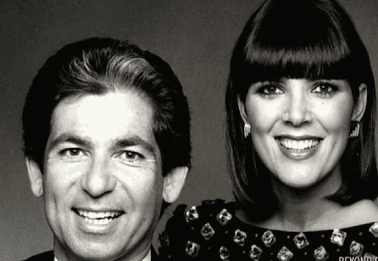 En ella confiesa que tuvo una relación con otra persona durante su matrimonio con Robert Kardashian y que esa fue la razón por la que se divorciaron.