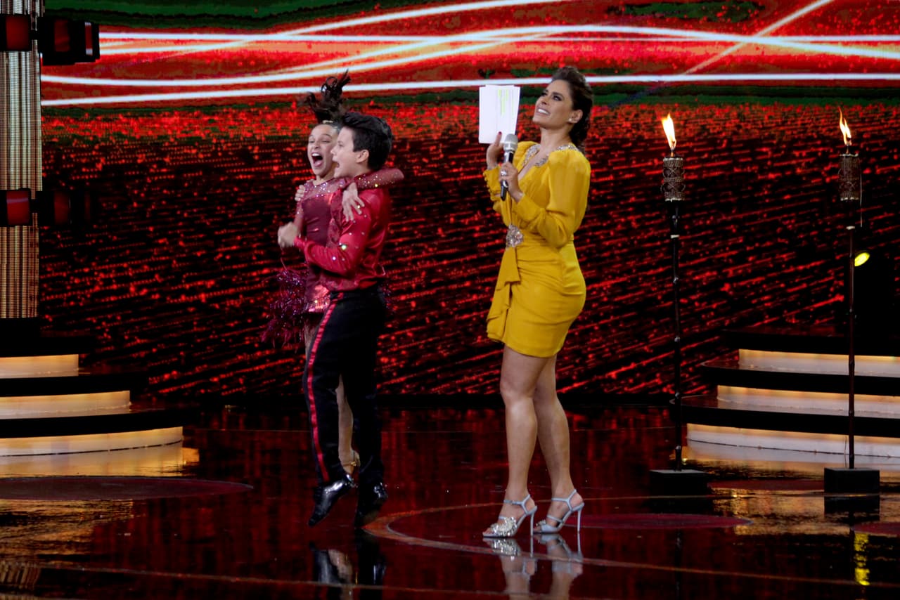 Desde Yuri a Karol, pasando por Miguel Bosé, Albertano y La Vero, todos le pusieron 10.