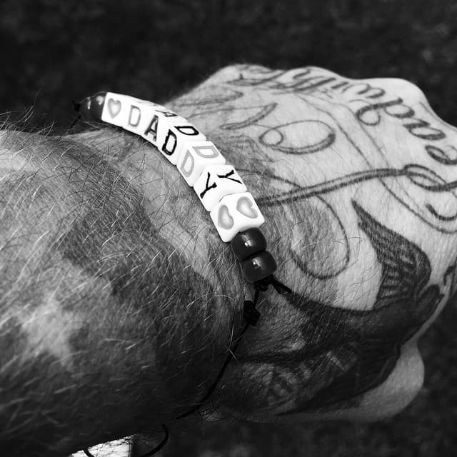 ¡Qué lindo! Además el ex futbolista presumió uno de los regalos que sus hijos le dieron.