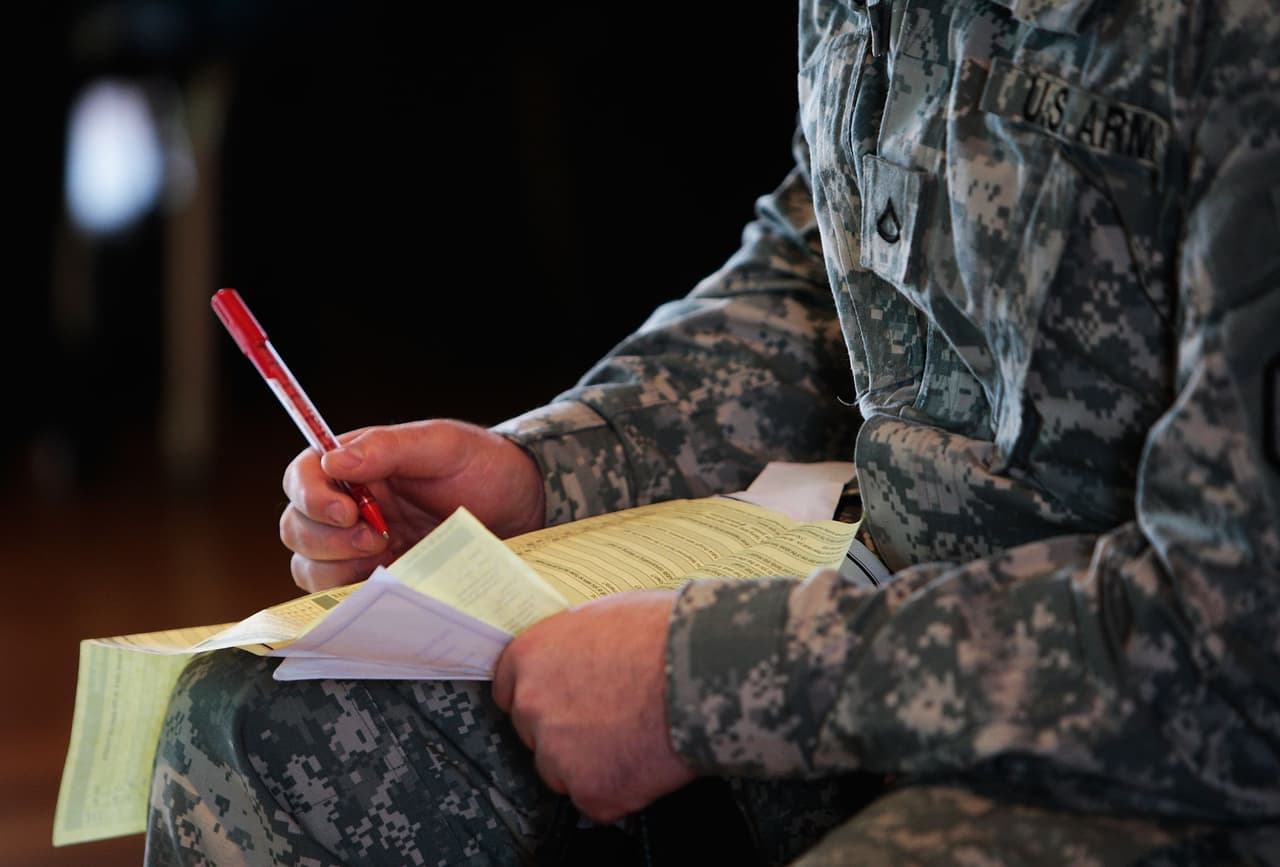 Si bien en épocas pasadas Margarito Silva y Concepción Barrios lograron visitar a su yerno, un sargento activo, usando la tarjeta de identificación que les había otorgado la ciudad de Nueva York, queda evidenciado con este arresto que ahora, bajo las políticas del gobierno Trump, las condiciones y el escrutinio sobre la identidad de las personas es mayor. Este tipo de identificaciones locales no tienen validez federal y en muchas ocasiones se han convertido en delatores de estatus migratorios irregulares.