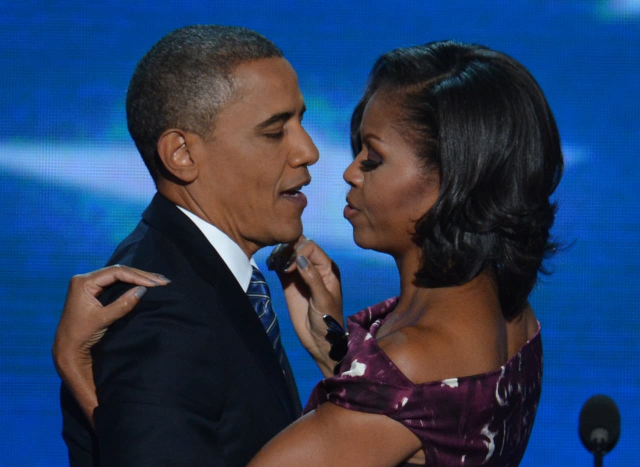 Así celebró, en el Time Warner Cable Arena de Charlotte, Carolina del Norte, Michelle Obama con su esposo al ser elegido por segunda vez como el candidato oficial del partido demócrata para las elecciones presidenciales.