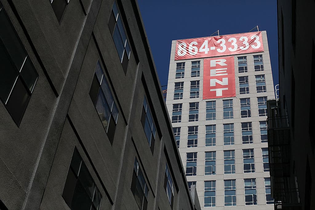 ICE pone el foco en propietarios para perseguir a indocumentados que rentan viviendas