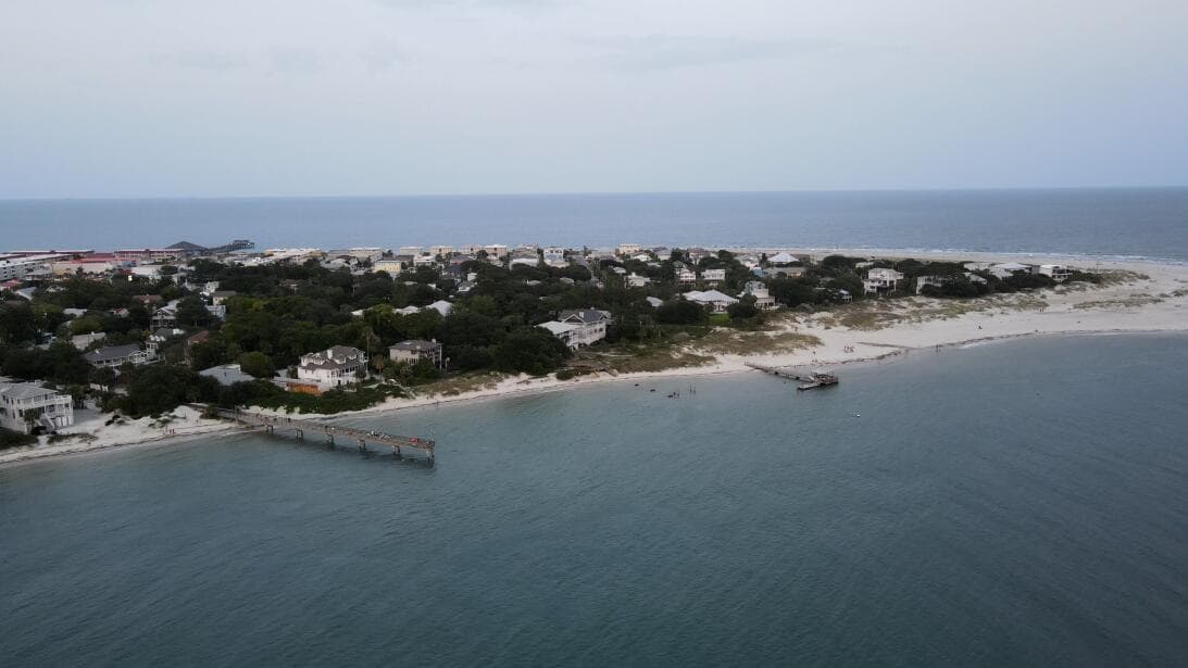 Encuentra las mejores playas de Georgia, 
<b><a href="https://www.univision.com/local/atlanta-wuvg/mejores-playas-georgia-2024-fotos">aquí</a></b>.